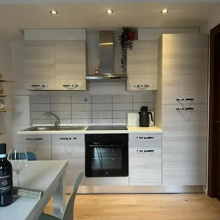 In Center Ca Del Pescatore View Apartamento Lierna