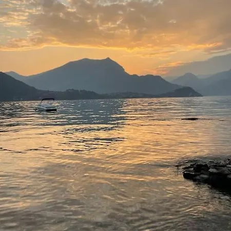 In Center Ca Del Pescatore View * Lierna