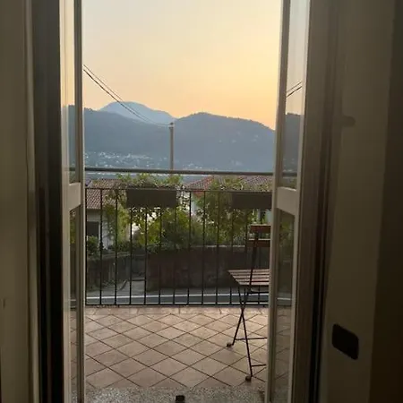 In Center Ca Del Pescatore View Apartamento Lierna